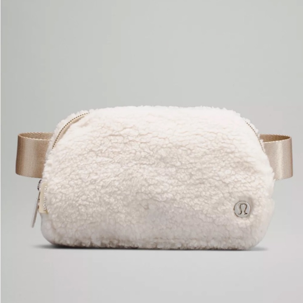 Lululemon Everywhere Fleece Belt Bag